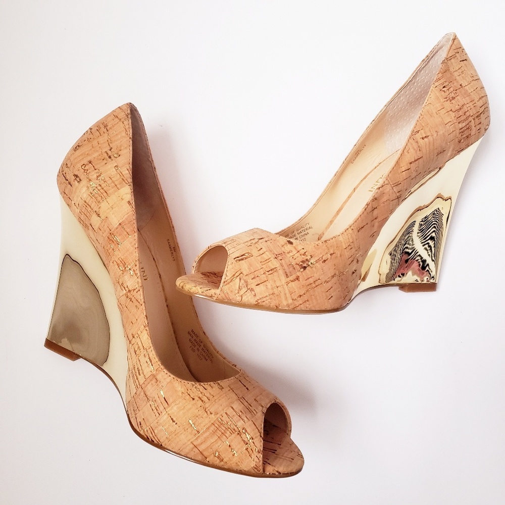 New Enzo Angiolini Amerly Gold Cork Wedge Heels